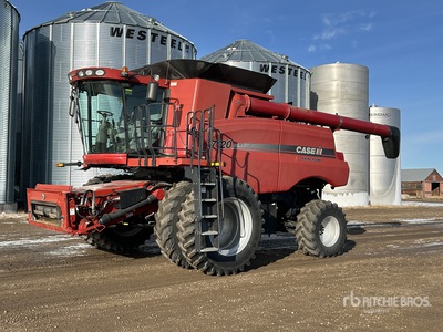 2010 Case IH 7120 Combine Harvester