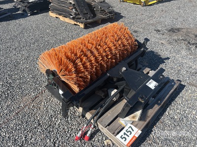 2025 GIYI GY-QSJ 44 in Mini Skid Steer Broom