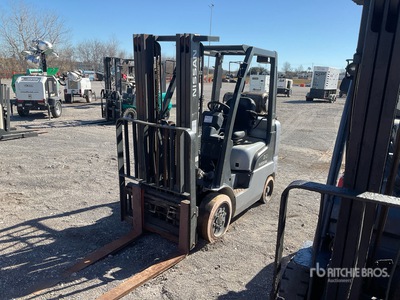 Nissan MCP1F2A25LV 4400 lb Cushion Tire Chariot Élévateur