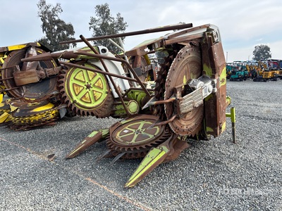 2005 Claas RU450 Xtra 6 Row Corn Forage Harvester Header