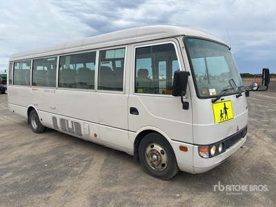 2000 Mitsubishi BE600 4x2 24-Seat Bus