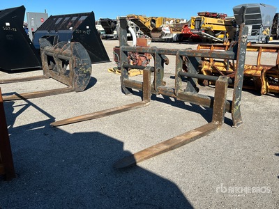 GEM 72 in Q/C Wheel Loader Forks - Fits Komatsu WA270-8