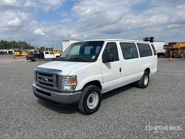 1FBSS3BL2CDA44675 Ford E-350 Photo 1