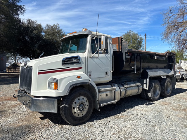 2017 Western Star 4700SB 6x4 T/A Dump Truck