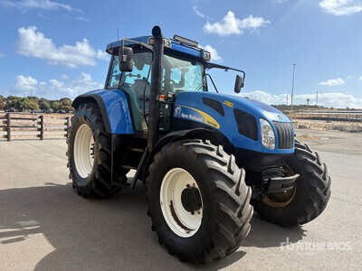 2006 New Holland TVT155 Ciągnik 4WD