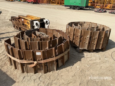 Quantity of (2) Tracks - Fits Cat D8R