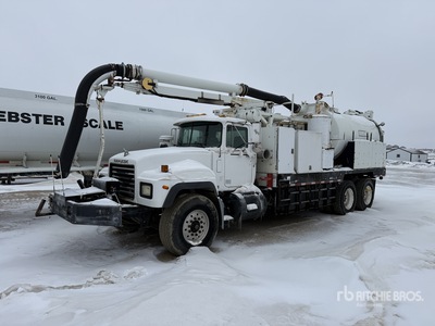 2002 Mack RD688S 6x4 Camion excavateur par aspiration