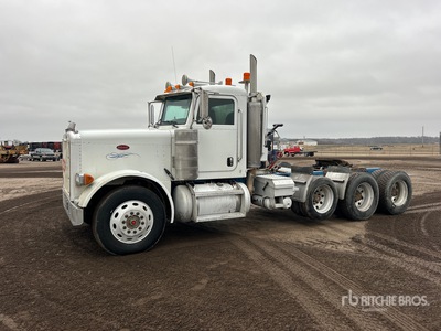 2005 Peterbilt 379 8x4 Tri/A Day Cab Truck Tractor