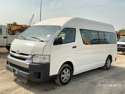 2017 Toyota Hiace Furgoneta de pasajeros
