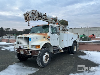 1999 International 4800 4x4 Digger Derrick Truck