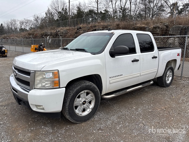 2011 Chevrolet 1500 2011 Chevrolet 1500 4X4 Crew Cab Pickup (Inoperable)