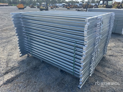Quantity of (30) BYT 2.1 m x 1.8 m Galvanized Panel dla bydła (Unused)