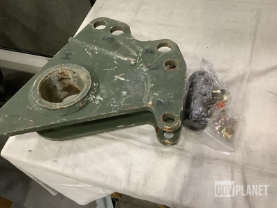 (2) Tow Hook Brackets & (22) Hydraulic Cylinder Assemblies