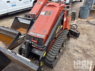 2020 Ditch Witch SK1050 Mini لودر بجنزير