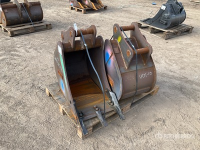 Quantity of (2) Whites 450 mm Digging Cazo para excavadora