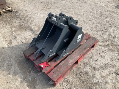 Quantity of (2) White's Digging Cazo para excavadora