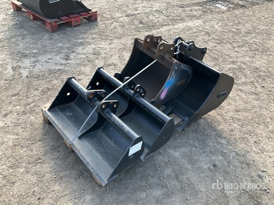 Quantity of (4) Whites Cazo para excavadora