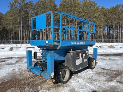 2014 Genie GS-3369RT 4x4 Dual Fuel Scissor Lift