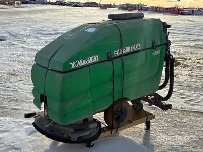 2016 Tennant 5680 Walk-Behind Vloer Schrobber