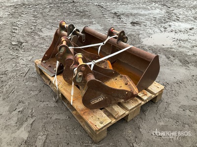 Quantity of (4) WHITES Digging Cazo para excavadora - Fits Kubota Mini / Midi Excavators