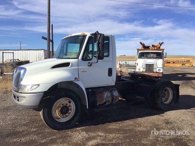 2008 International 4300 4x2 Tracteur routier