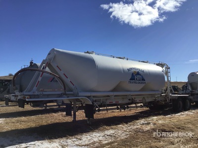 1985 Fruehauf 1200 cft T/A Lead Pneumatic Bulk Trailer