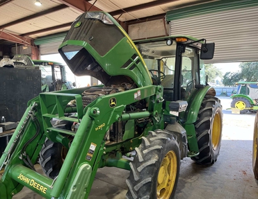 2015 John Deere 5100E 4WD Tractor