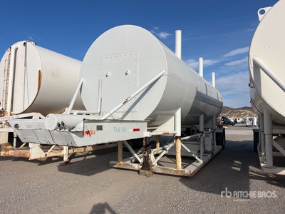 2005 Valew 12000 gal S/A Portable برج امداد المياه