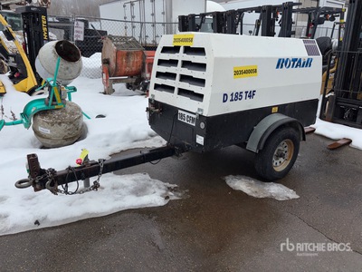 2017 Rotair D185T4 185 cfm Mobile コンプレッサー