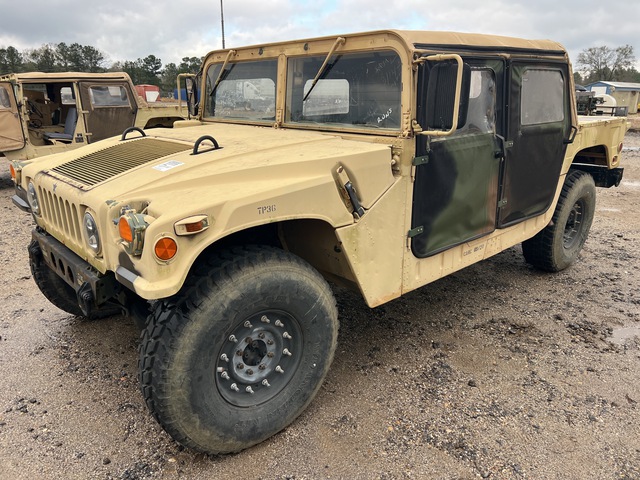 AM General M1097R1 HMMWV 4 Door Soft Top w/Truck Body