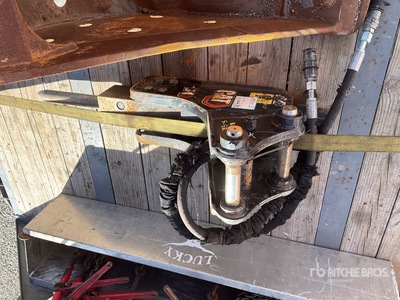 2023 Cat B4 Excavator Hydraulic Hammer - Fits Cat 304