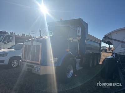 2006 Kenworth T800 6x4 T/A Dump Truck