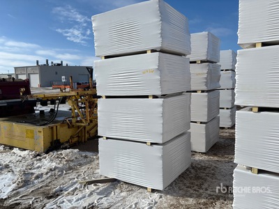 Quantity of (4) Boxes of Insulation معدات بناء متنوعة