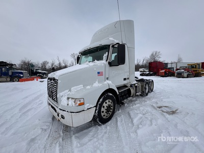 2016 Volvo VNM 6x4 تراكتور شاحنة نهارية (ثنائية المحور)