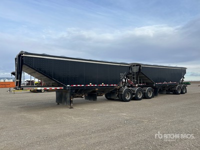 2011 Doepker Legacy Super B-Train Grain Trailer