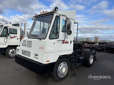 2005 Ottawa 30 4x2 Spotter Truck