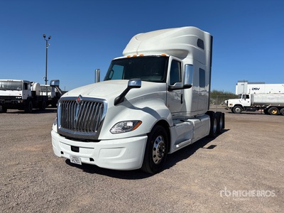 2022 International LT625 6x4 تراكتور شاحنة كابينة النوم (ثنائية المحور)