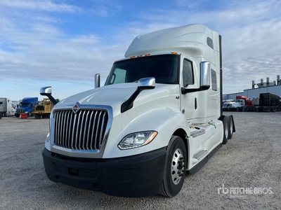 2022 International LT625 6x4 T/A Sleeper Truck Tractor