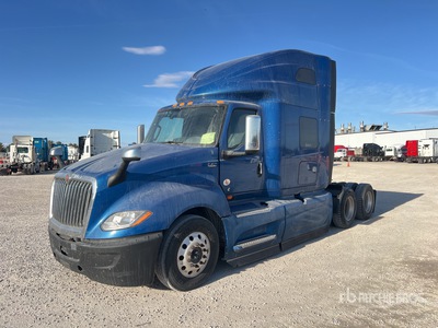 2022 International LT625 6x4 T/A Sleeper Truck Tractor