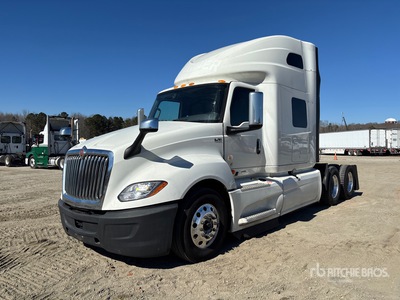 2022 International LT625 6x4 T/A Sleeper Truck Tractor