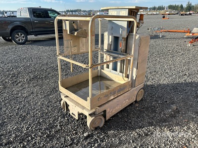 2015 Genie GR-12 Pionowy podnośnik masztowy