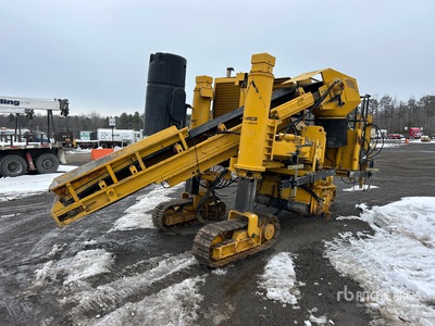 2003 Gomaco GT3600 Curb and Gutter Machine