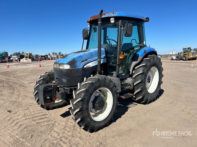 2008 New Holland TD80 4WD Tractor Agrícola