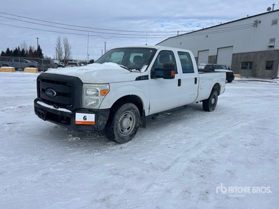 2015 Ford F-250 XL 4x2 Crew Cab Pickup