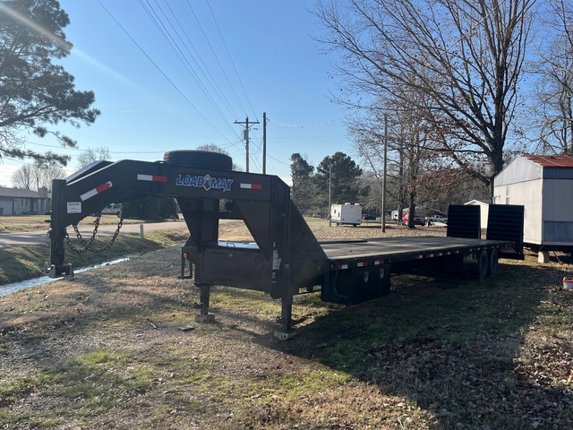 2017 Load Trail 16390 lb 40 ft T/A Gooseneck Equipment Trailer