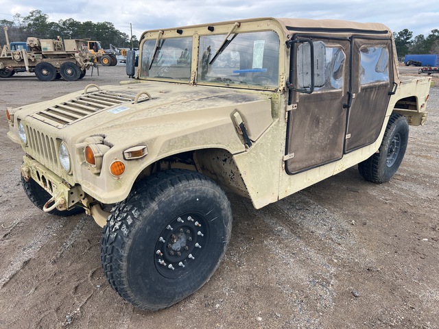 2007 AM General M1097R1 HMMWV 4 Door Soft Top w/Truck Body