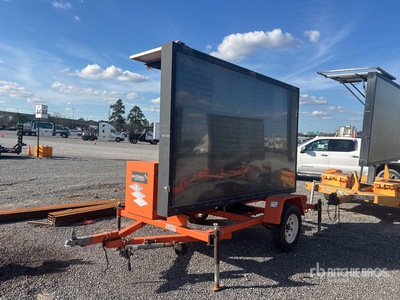 2015 Sunray 380 PCMS Solar Message Board