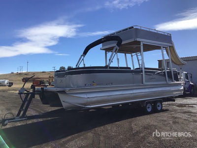 Avalon Catalina 27 ft Pontoon Boat w/2022 Hot Summer Industries Trailer