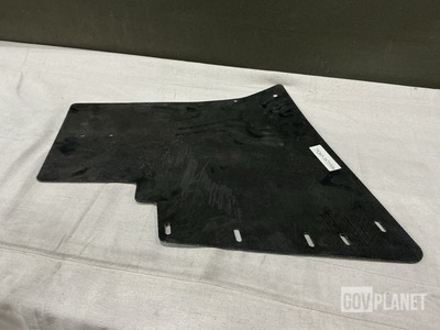 (22) Oshkosh Defense 3873506 Vehicular Splash Guards