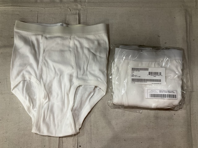 (555) Pairs of Men's Briefs